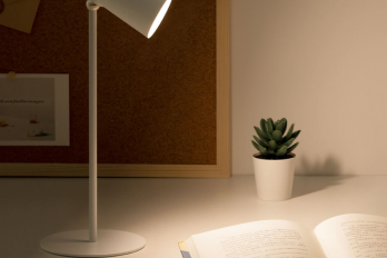 米家多功能充电台灯功能介绍