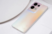 opporeno9是直屏还是曲面屏