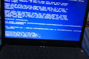 蓝屏后黑屏一直代码怎么解决