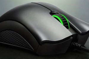 雷蛇蝰蛇精英版为什么会自动开枪