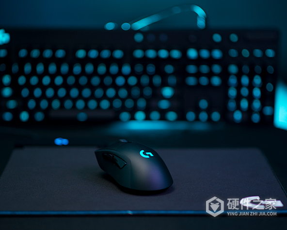 罗技g703怎么充电