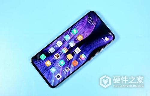 realmex7pro是曲面屏吗