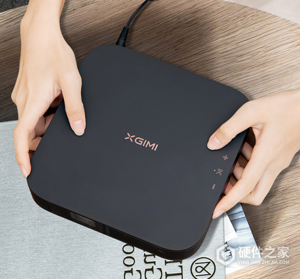 极米z6x梯形校正怎么调