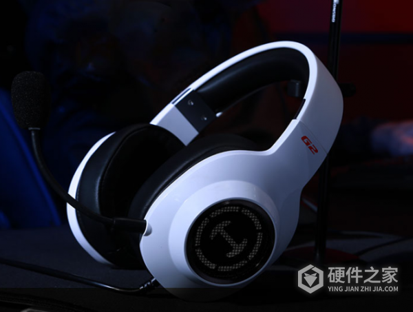 漫步者g2标准版和专业版有什么区别