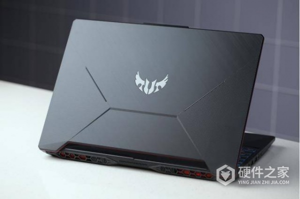 华硕飞行堡垒8蓝屏重启怎么办