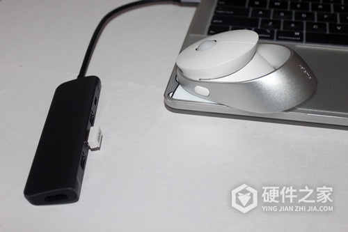 雷柏air1插usb如何调试