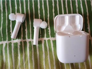 小米air蓝牙耳机怎么开机和关机