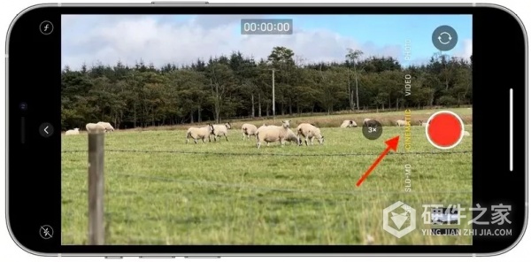 如何使用iPhone 13在“电影效果”模式下拍摄视频