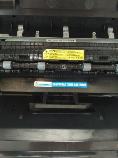 奔图p2206nw怎么加碳粉