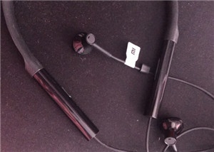 小米蓝牙项圈耳机青春版怎么控制音乐播放