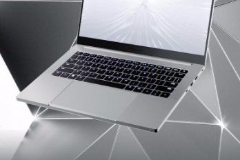 雷蛇灵刃16 2024游戏本配置参数