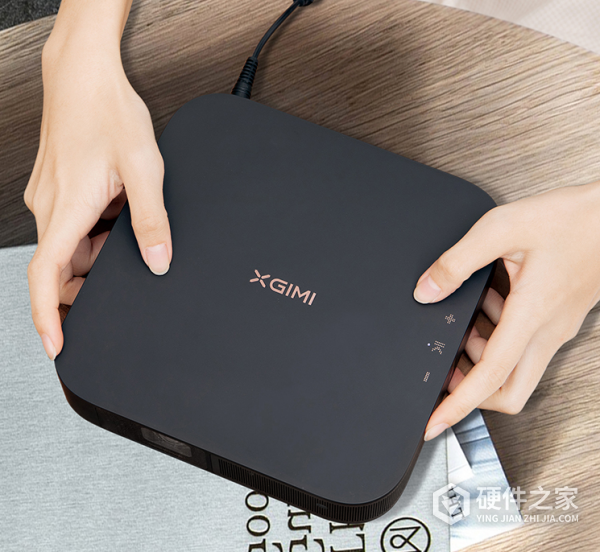 极米z6x调节屏幕大小