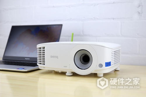 明基e310投影仪怎么调画面大小