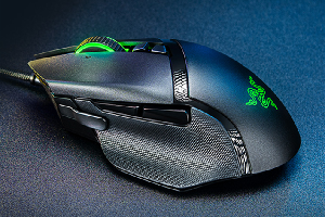 雷蛇巴塞利斯蛇v2怎么设置一键顺枪