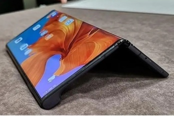 华为mate x3 是内折还是外折