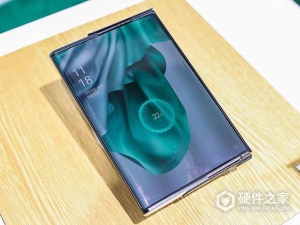 OPPO 首款折叠屏手机