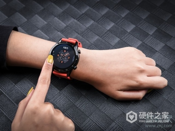 华为WATCH GT2怎样更换表盘？