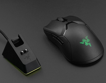 雷蛇八岐大蛇v2怎么充电