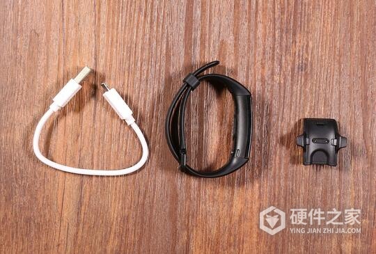 荣耀手环4如何充电