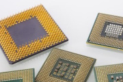 r76800h和i712700h哪个性能更强