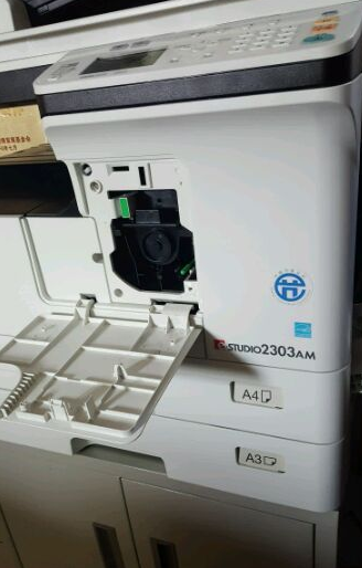 东芝2303a墨盒芯片怎么安装