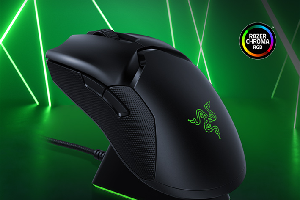 雷蛇蝰蛇终极版怎么充电