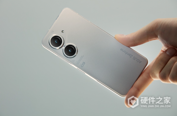 华硕Zenfone10手机跑分