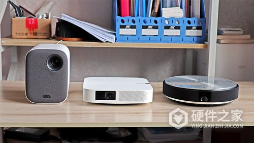 米家投影仪青春版1和2的区别