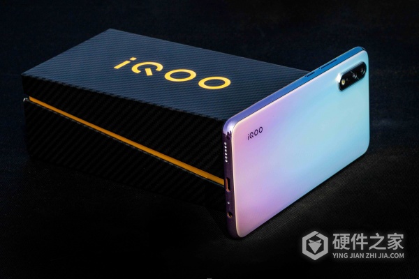 vivos18pro是曲屏还是直屏