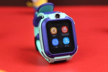 小天才儿童电话手表Z10配置介绍