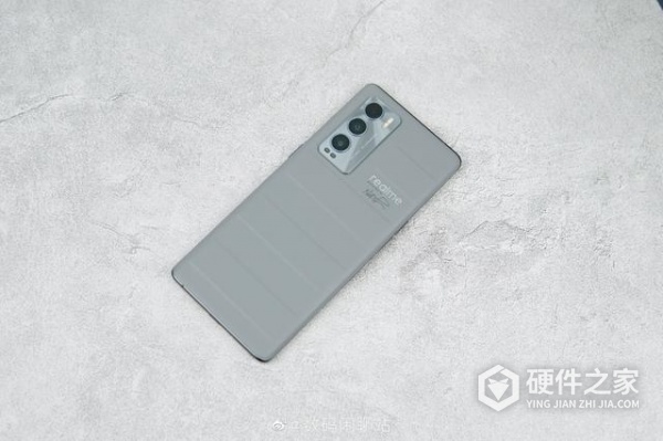 realme GT 大师版 & 大师探索版「旅行箱设计」真机照