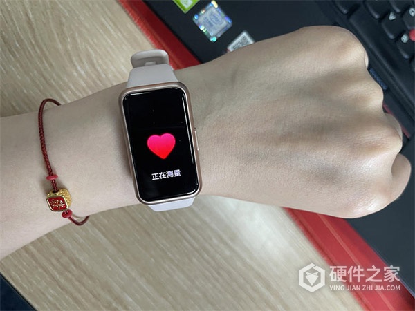 华为手环7与6的区别