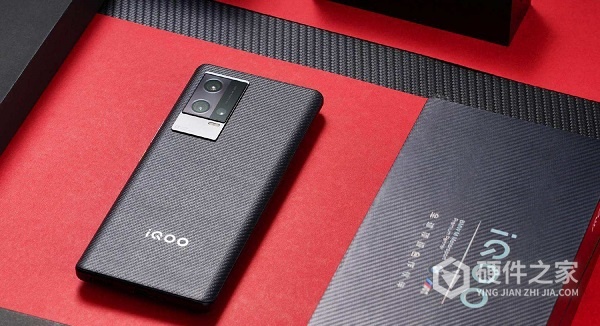 iqooneo9pro是曲面屏吗