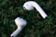 apple airpods2耳机怎么接电话