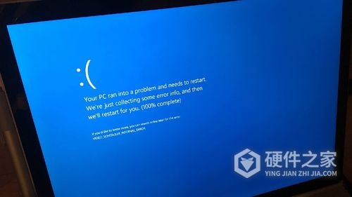 ps4开机蓝屏玩不了游戏怎么办