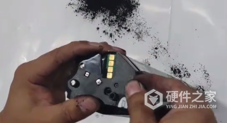 奔图打印机m6202w怎么加墨粉