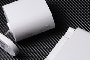 小米室外摄像机电池版怎么充电