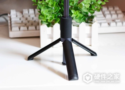 小米支架式自拍杆怎么立起来