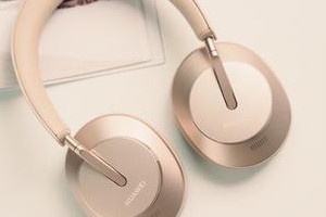 freebuds studio怎么充电