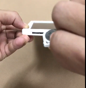 小米液晶小黑板电池仓怎么打开