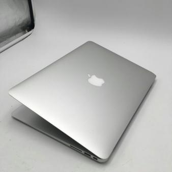 applemacbookair桌面怎么设置