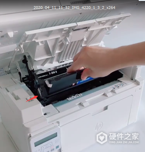 惠普m132a怎么取出墨盒