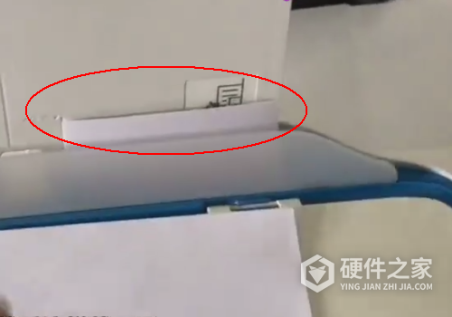 爱普生l8168打印照片从哪里放