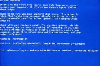 电脑蓝屏连安全模式都进不去怎么办