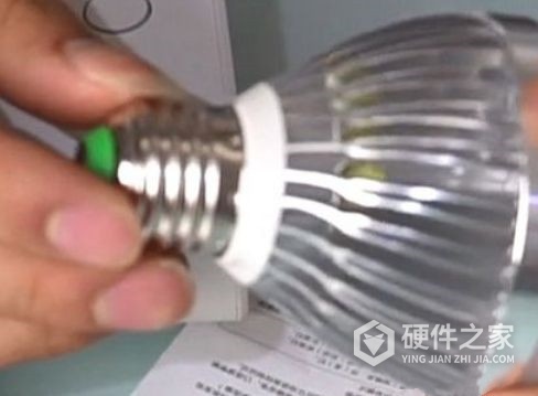 天猫精灵app怎么控制灯