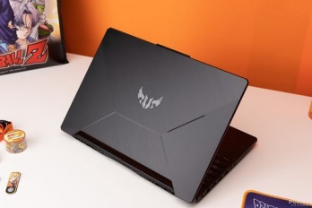 如何解决华硕飞行堡垒8蓝屏