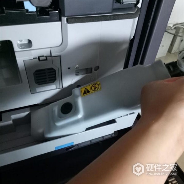 京瓷m2135dn如何清理废粉