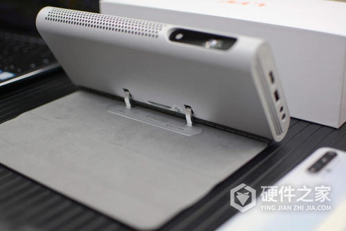 坚果m7反向充电必须要开吗