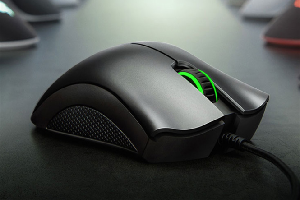 雷蛇蝰蛇标准版有没有连点器