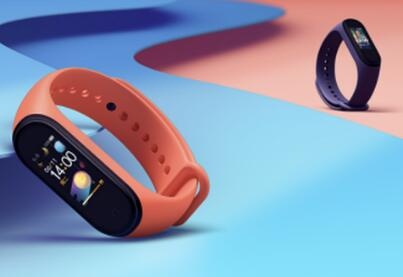 小米手环4充电使用方法